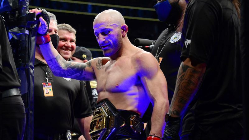 Volkanovskis izskolo "korejiešu zombiju", nosargājot UFC titulu