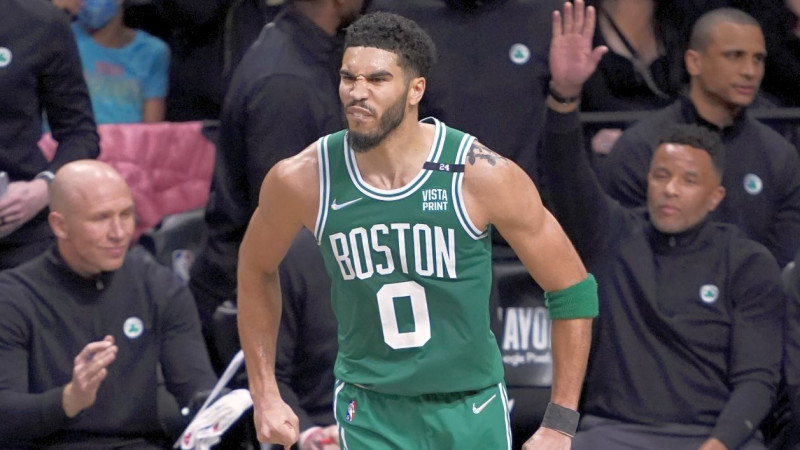 Teitumam 39+5+6 - "Celtics" panāk 3-0, Taunsam 33+14 - Minesota atgūst līdzsvaru