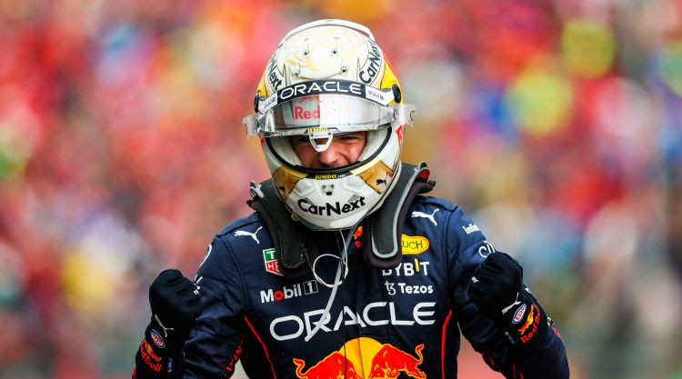 F1 čempions Verstapens un sprinta karaliene Tompsone-Hera iegūst "Laureus" balvu