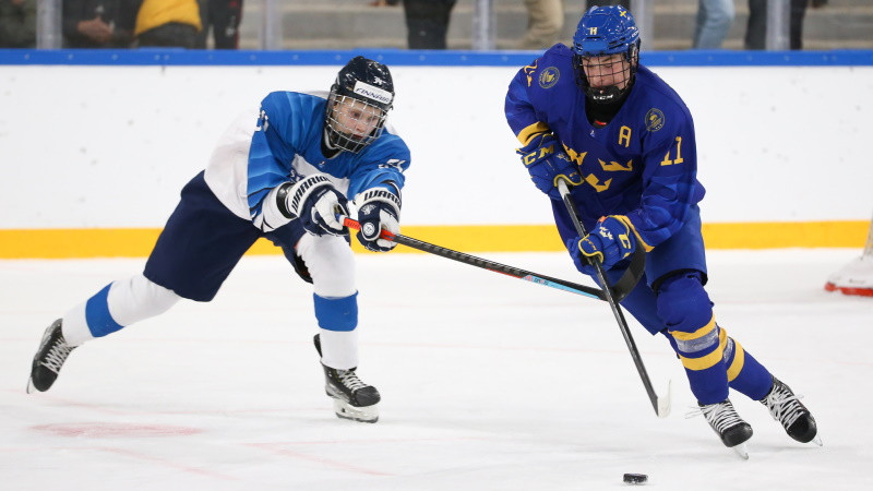 Zviedri ar vārtiem pēdējā minūtē sasniedz U18 čempionāta finālu