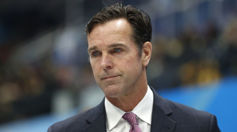 NHL vājākā komanda "Sharks" atbrīvo galveno treneri