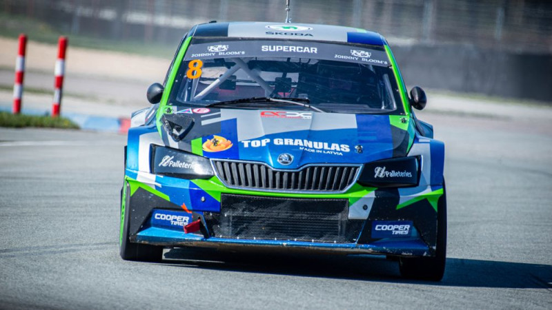 Rallijkrosā Biķernieku trasē "Supercar" klasē uzvar Ošs