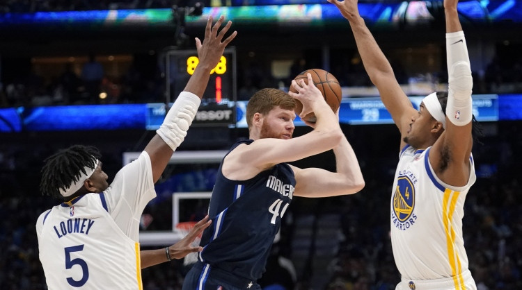 Bertānam un Dalasai mēģinājums izvairīties no 0-4 sērijā pret "Warriors"