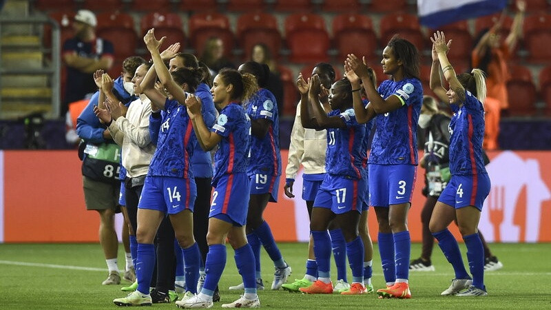 Francija papildilaikā apspēlē Nīderlandi un sasniedz ''Euro 2022'' pusfinālu