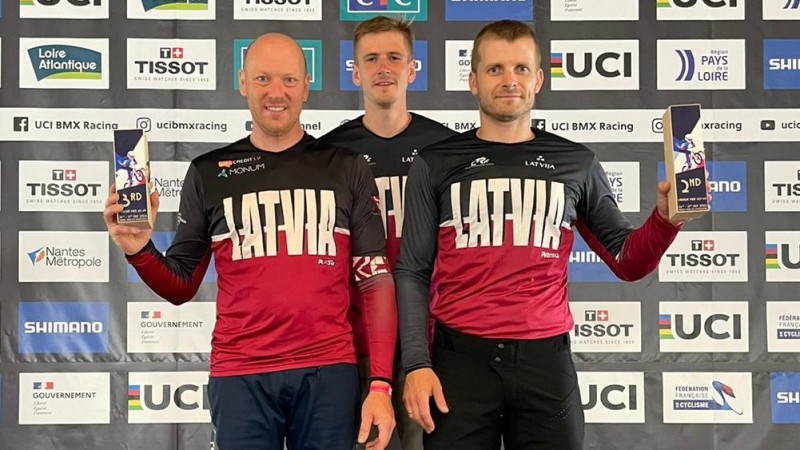 Jelgavnieki Jonkus un Lānso izcīna godalgas PČ BMX krūzeriem