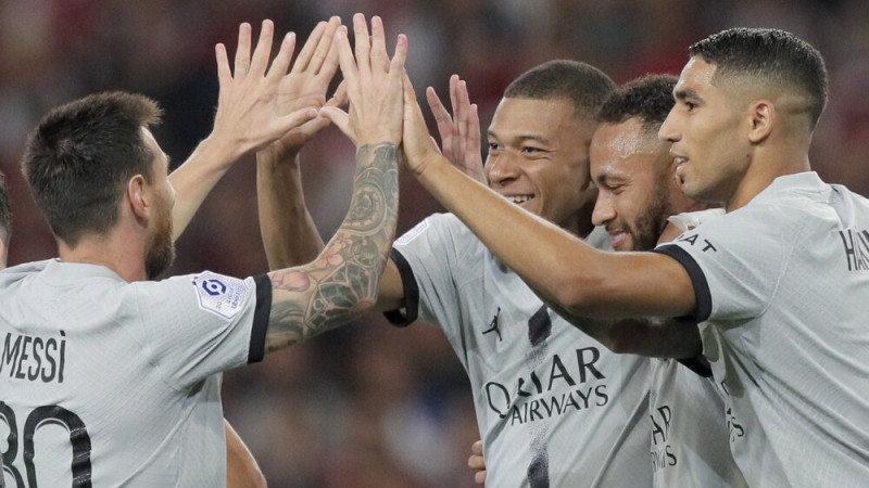 Mbapē atkārto ātrākos vārtus ''Ligue 1'' vēsturē un iesit hat-trick, PSG grauj ''Lille''