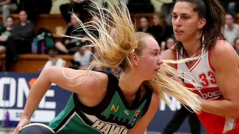 Digna Strautmane pēc septiņu tālmetienu sērijas kļūst par "NBL1 South" čempioni