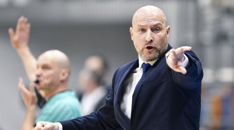 FIBA Arbitrāžas tiesa sodījusi Štelmaheru par Nīderlandes kluba pamešanu