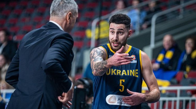 Bagatskis un Ukraina uzvar Rīgā un turpina cerēt, Itālija trillerī tiek uz Pasaules kausu