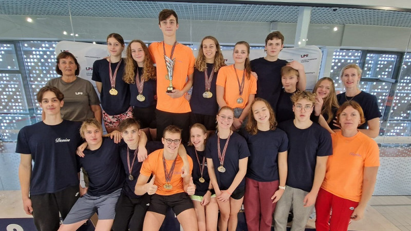 Latvijas junioru čempionātā peldēšanā triumfē JSPS, indivudāli labākais – Rullis
