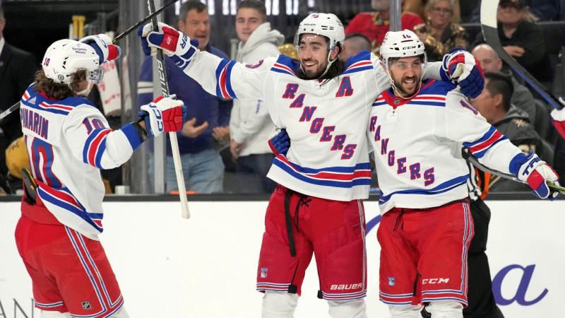 Makdeividam 2+2 "Oilers" graujošā uzvarā, "Rangers" četri vārti sešās minūtēs
