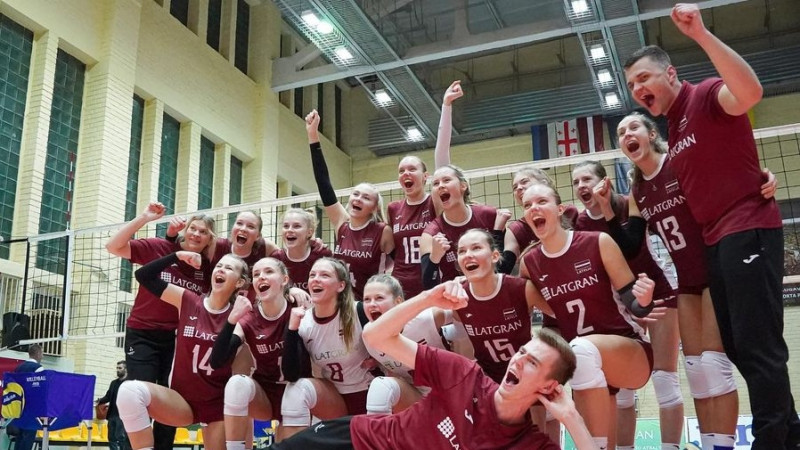 Latvijas volejbolistēm trešā uzvara U17 EČ atlasē Daugavpilī un EEVZA pjedestāls