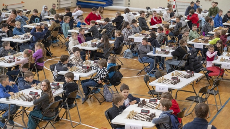 Pirmajā Latvijas blica un rapida čempionātā jauniešiem seši divkārtējie čempioni