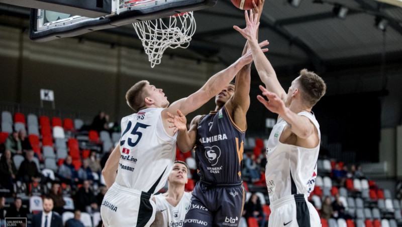 ''Liepāja'' un ''Valmiera Glass/ViA'' sāks cīņu par Latvijas kausa finālu