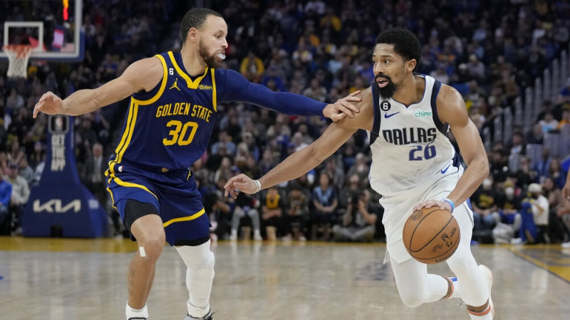 Mavs zaudē čempionei, ''Thunder'' kluba rekords, Lilardam kārtējā 40 punktu spēle