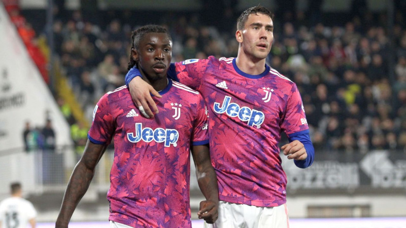 Krollis paliek rezervē, "Spezia" neizmanto iespējas un zaudē arī "Juventus"