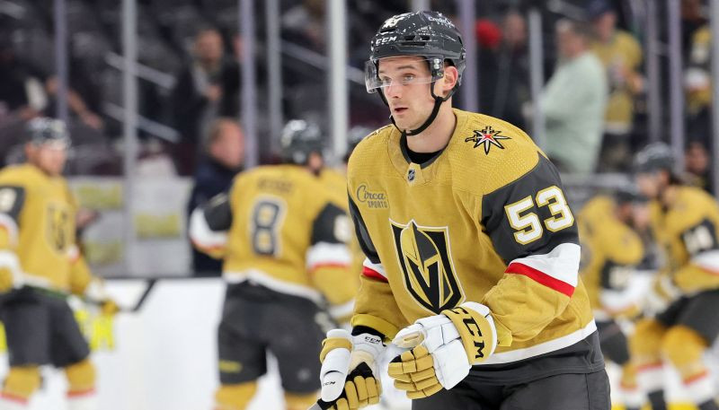 Bļugeram uzvarā pār "Canadiens" pirmais punkts "Golden Knights" rindās