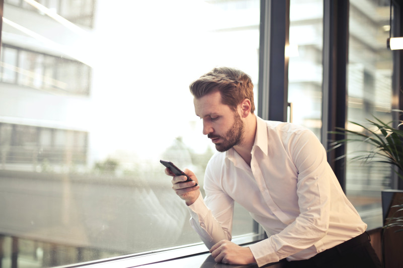 Ko mūsdienās aizstājuši mobilie telefoni?