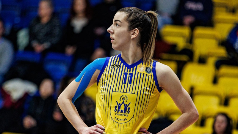 Bertāne skaļu tribīņu priekšā iemet uzvaras tālmetienu, Ventspils – finālā