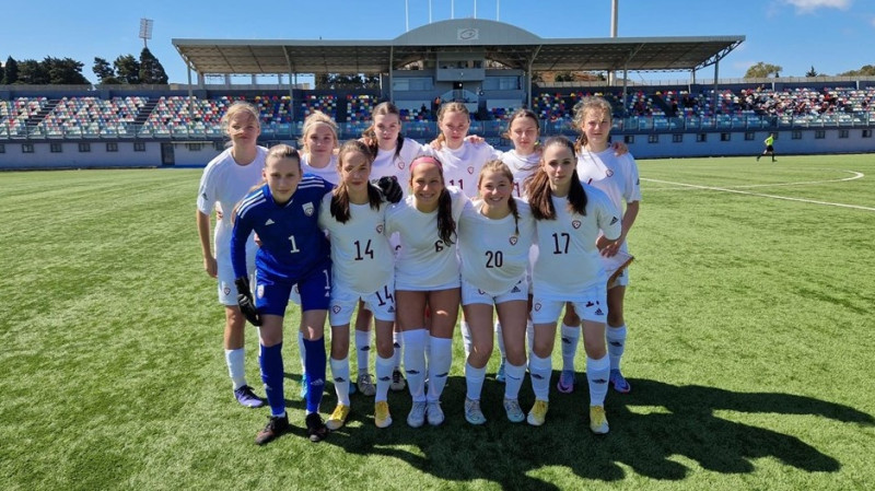 Latvijas U17 meiteņu izlase turnīru Maltā sāk ar neizšķirtu pret mājiniecēm