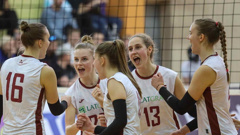 U17 EČ kvalifikācijas turnīra ievadā Latvijas volejbolistes piekāpjas grieķietēm