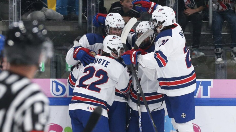 ASV hokejisti atspēlējas un pagarinājumā triumfē pasaules U18 čempionātā