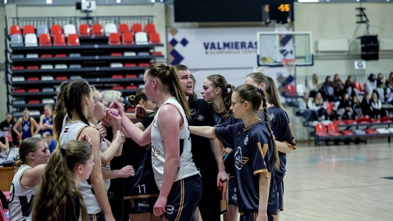 Valmieras meitenes uzvar LJBL U15 čempionātā, MVP balva ukraiņu spēlētājai