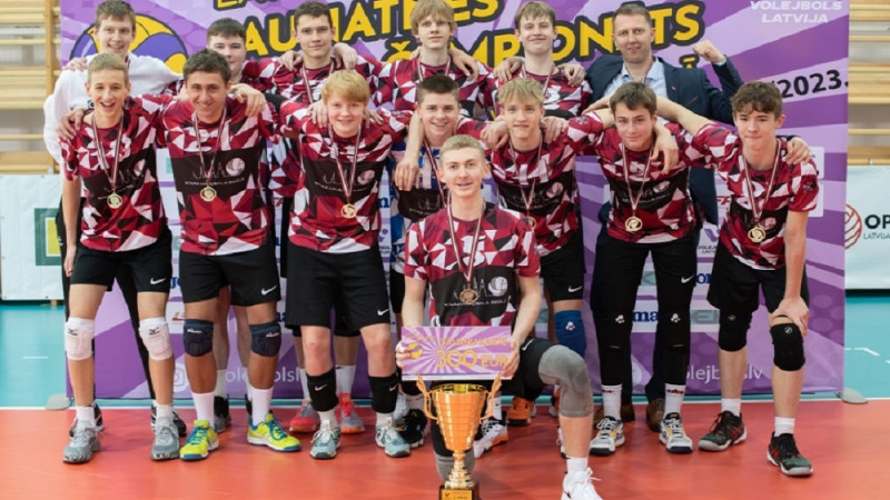 Noskaidroti Latvijas čempioni volejbolā piecās jauniešu grupās