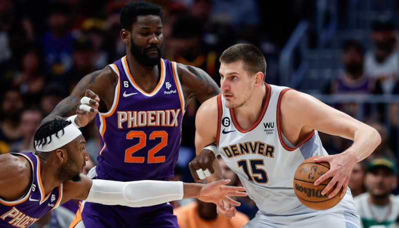 Jokičam triple-double, "Nuggets" nonāk soļa attālumā no konferences fināla