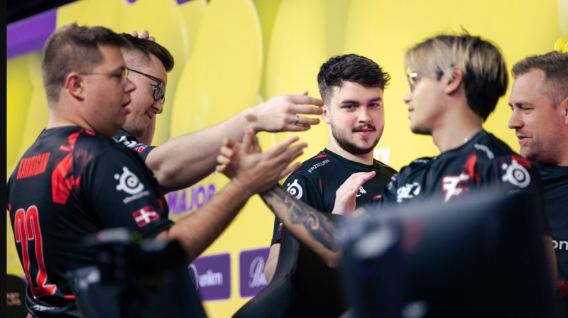 "FaZe" kvalificējas "Major" otrajai kārtai, "Liquid" izrāpjas no 0-2