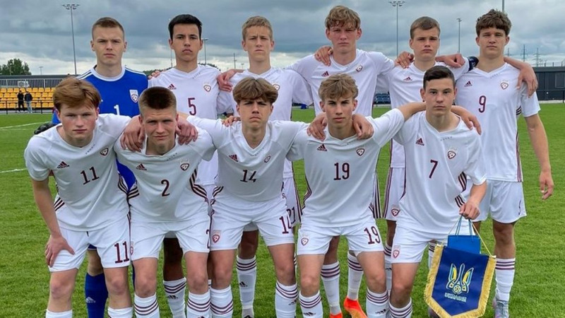 Latvijas U17 futbolisti Attīstības kausa turnīra noslēgumā kapitulē ukraiņiem