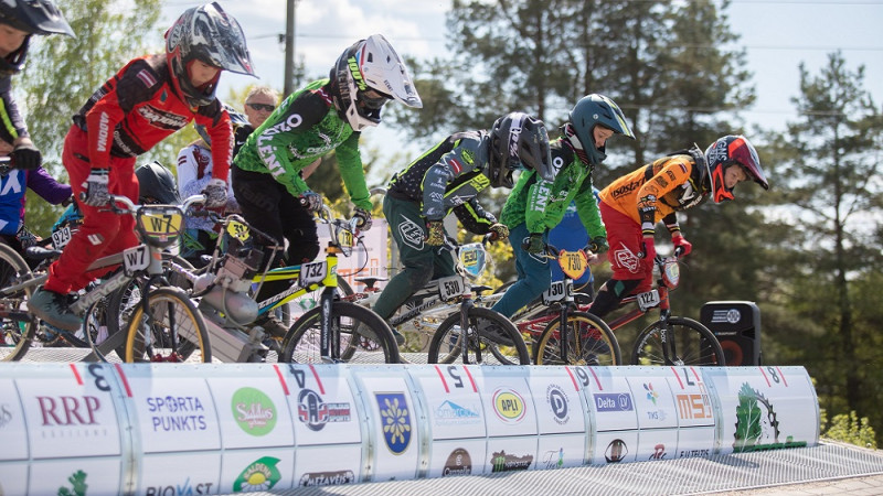 Saldū startējusi jaunā BMX Latvijas kausa sezona ar Kibares un Regzdiņa uzvarām