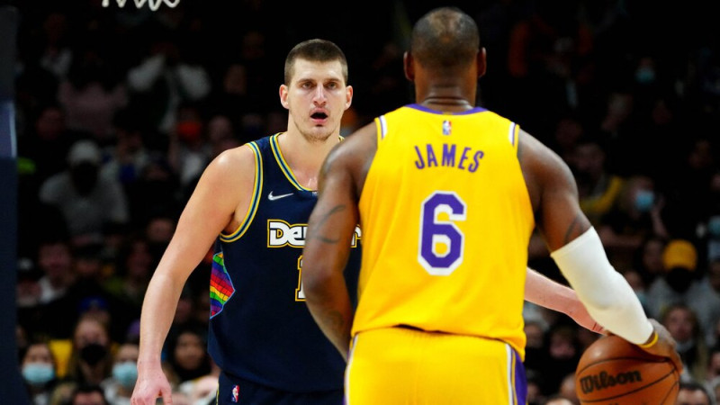Jokičs un Marejs pret Lebronu un Deivisu: Denverā sāksies Rietumu finālsērija