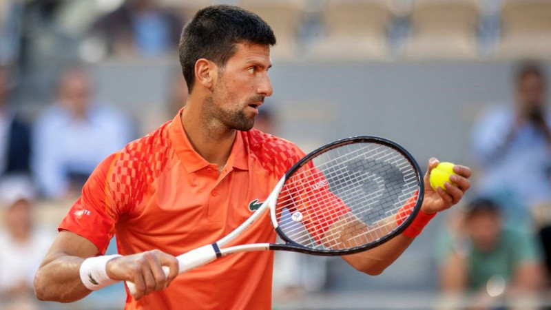 Džokovičs 14. gadu pēc kārtas sasniedz "Roland Garros" ceturtdaļfinālu