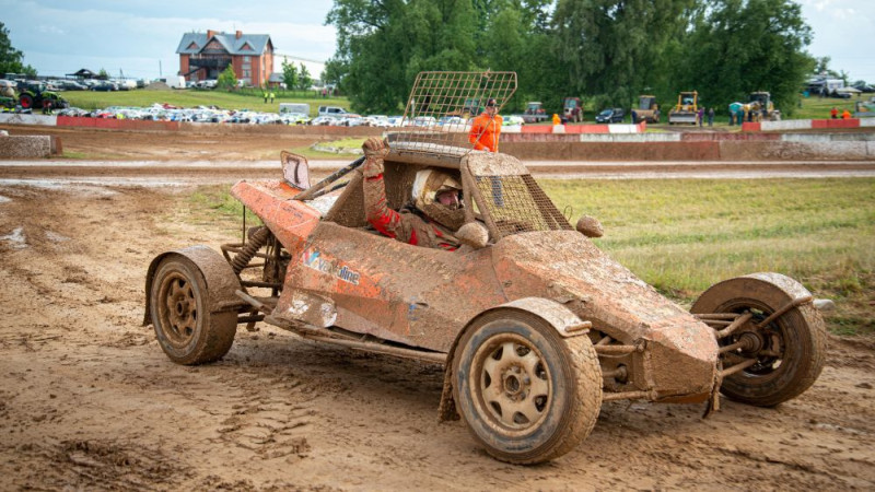 Ervins Grencis izcīna bronzu "SuperBuggy" klasē Eiropas autokrosa čempionāta posmā Bauskā