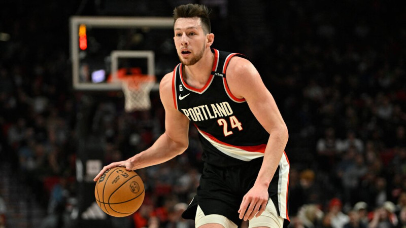 Itālija apsver ''Trail Blazers'' spēka uzbrucēja Jūbenksa naturalizēšanu