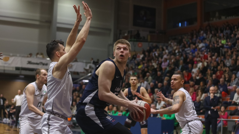Šiliņš veic soli uz priekšu un spēlēs Vācijas Bundeslīgas play-off komandā