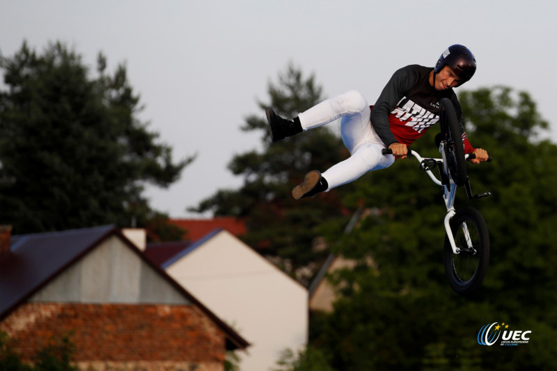 Zēboldam ceturtā vieta Eiropas spēļu finālā BMX frīstailā