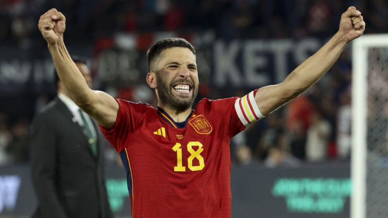 Alba pievienojas bijušajiem partneriem Mesi un Busketsam "Inter" sastāvā