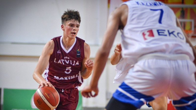 Svarīgākā spēle turnīrā: U16 izlase pret mājinieci cīnīsies par palikšanu A divīzijā