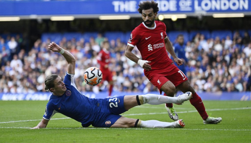 "Chelsea" un "Liverpool" sezonu iesāk ar kaujiniecisku neizšķirtu