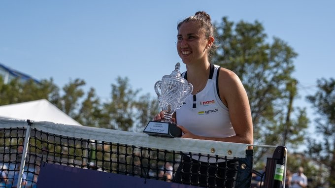 "Laimīgā zaudētāja" Sorrivesa izcīna Klīvlendas "WTA 250" čempiones titulu