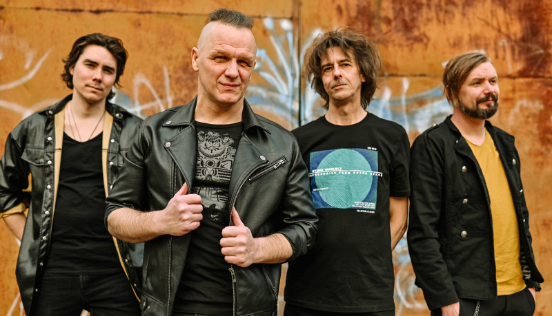 «Dzelzs vilks» dodas vērienīgā Latvijas koncerttūrē «Jauni 30»
