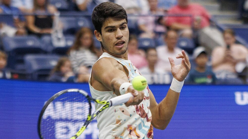 Ranga līderis Alkarass trīs setos droši iesoļo ''US Open'' ceturtdaļfinālā