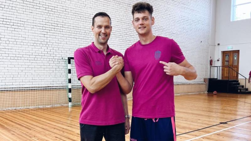 Dembskis atgriežas no Austrijas un pievienojas "Rīgas Zeļļiem"