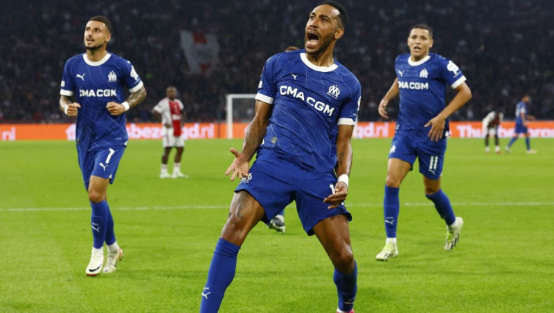 Obamejanga divi vārti palīdz ''Marseille'' izcīnīt punktu, ''Brighton'' zaudē AEK