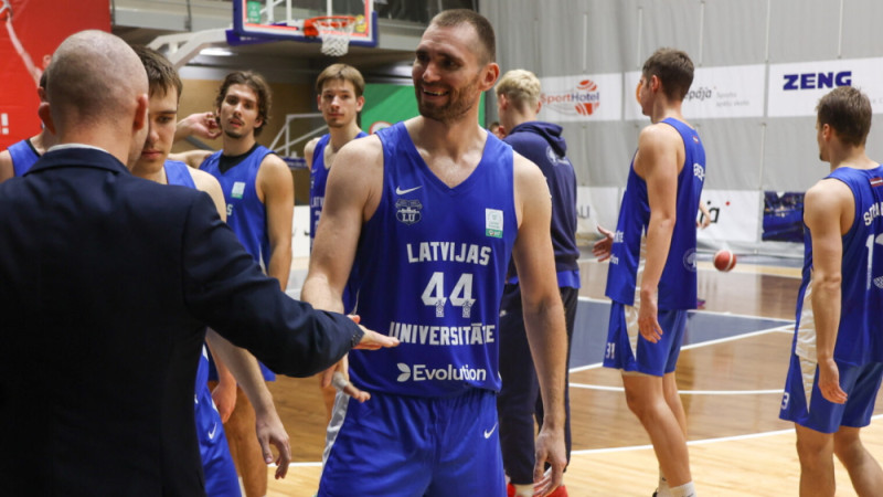 LU pietiek spēka deviņām minūtēm pret Igaunijas basketbola flagmani