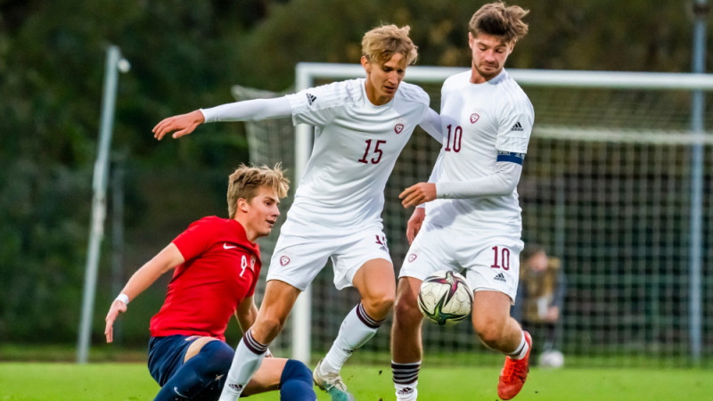 Latvijas U-19 futbolisti salaiž trīs vārtus pret Norvēģiju