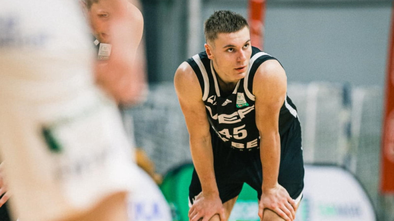 Blūmam 27+5 un +47, jaunpienācējam double-double un +42, VEF saplosa "Viimsi"