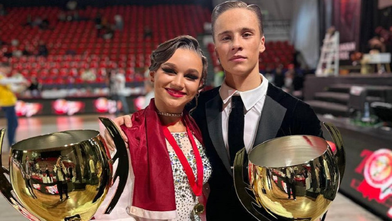 Latvijas junioru pāris iegūst 4. vietu pasaules čempionātā Standartdejās